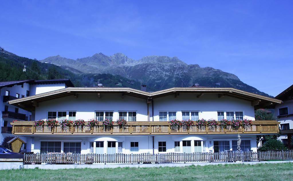 Apartament Gaestehaus Europa Sölden Zewnętrze zdjęcie